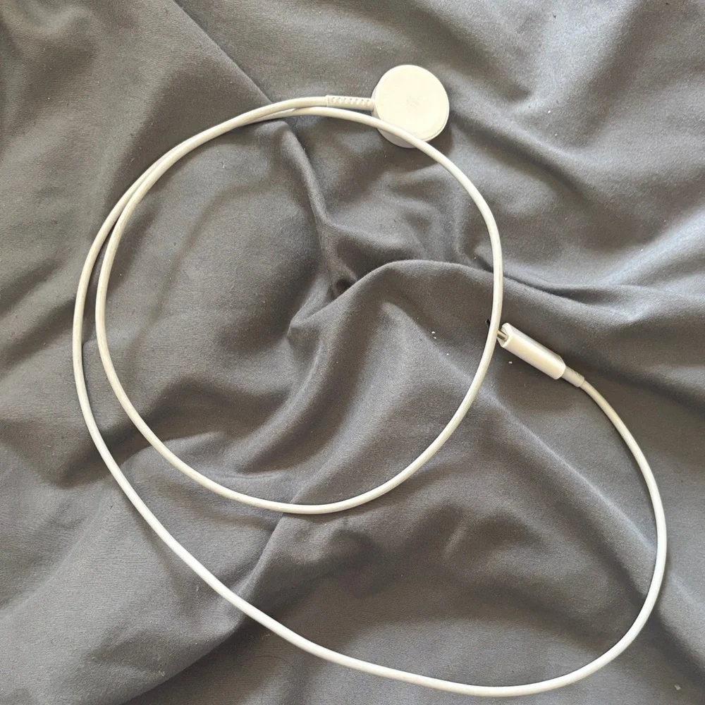 White Magnetic Charging Cable - Round Charger Head